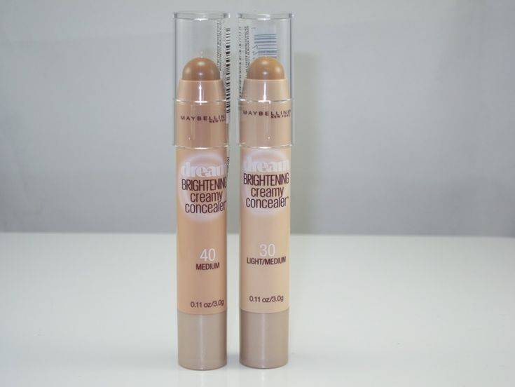 Maybelline New York Dream Brightening Creamy Concealer Light 20 product image