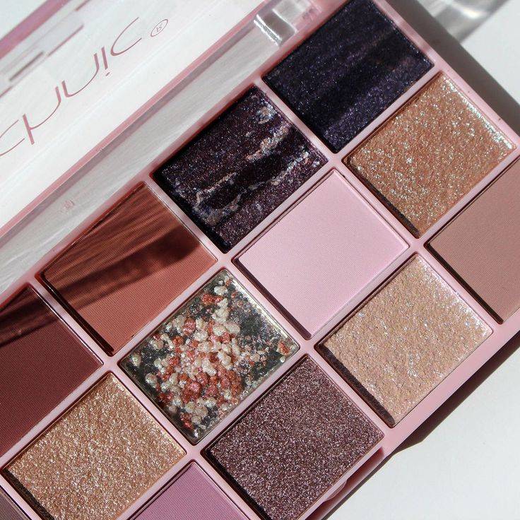Technic Pressed Pigment Persuasion product image